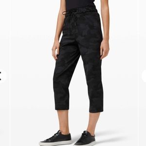 lululemon athletica Black Cropped Pants
